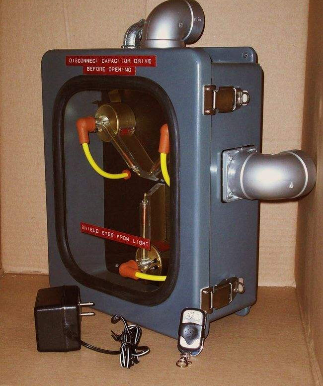 RETOUR VERS LE FUTUR : Une sélection de 4 objets collectors